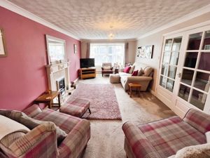 Lounge- click for photo gallery